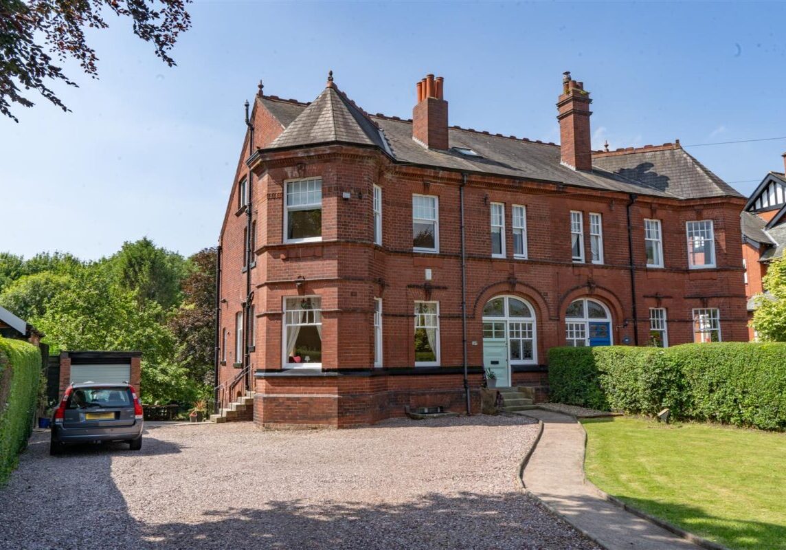 197 Urmston Lane, Stretford