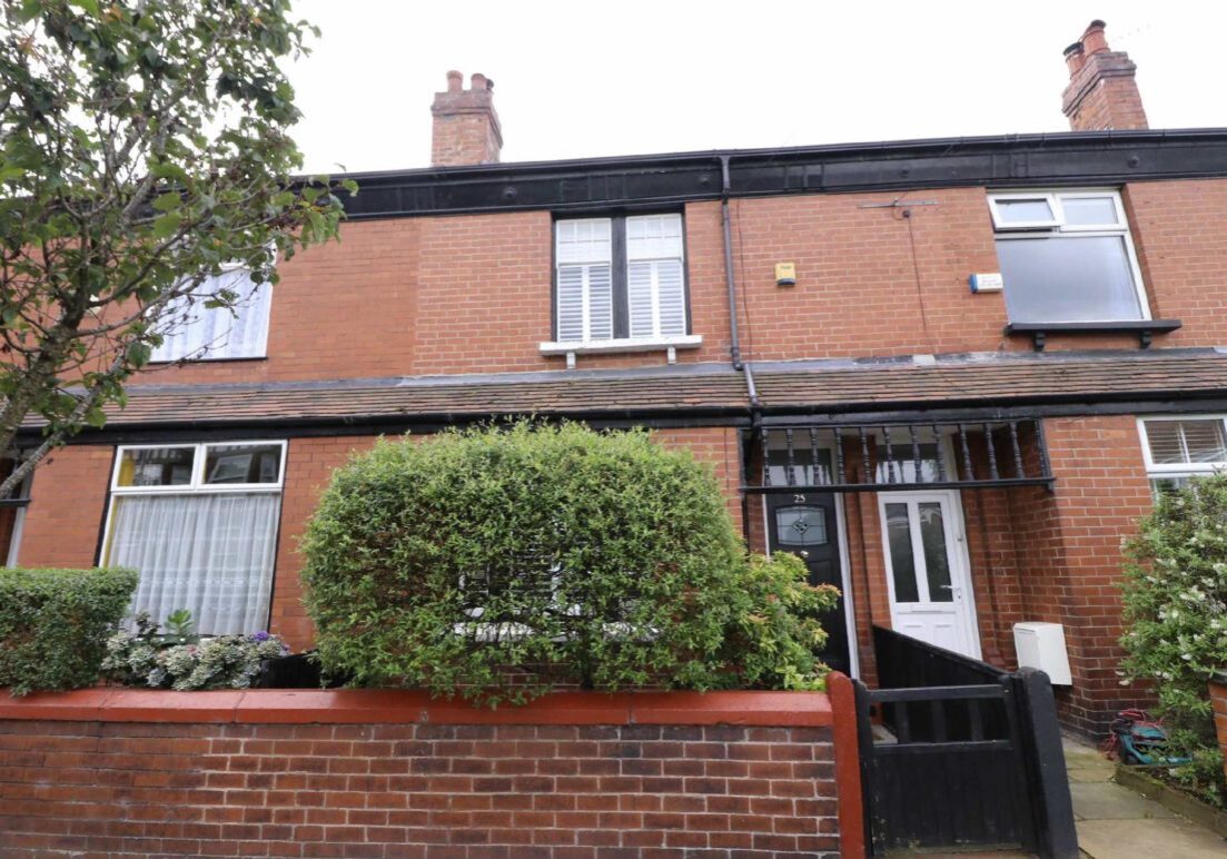25 Longford Road