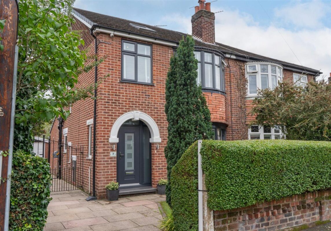 4 Lyntonvale Avenue, Gatley