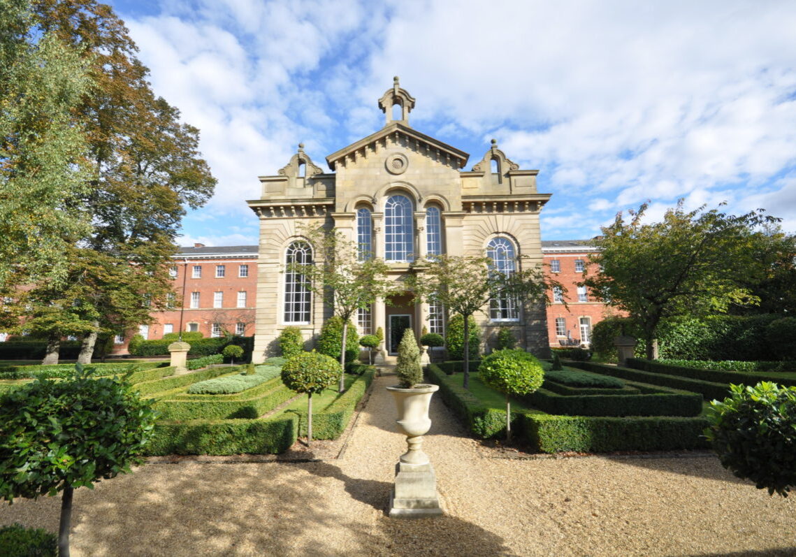 70 Didsbury Gate