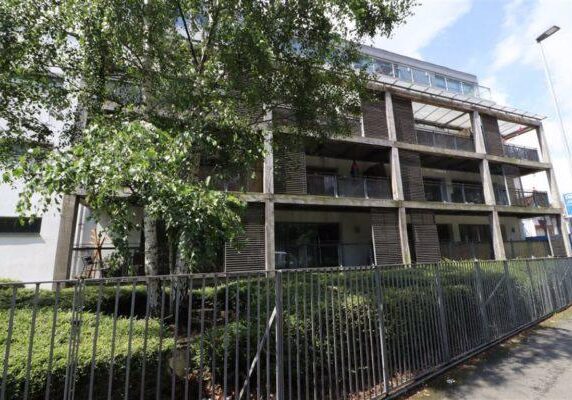Apt 15 Chorlton Park