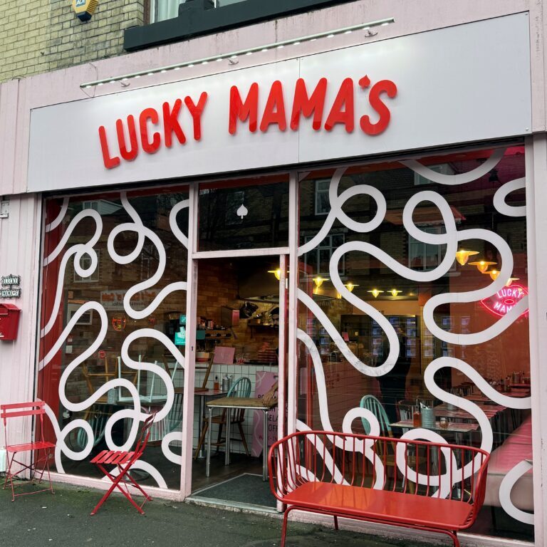 Lucky Mama's outside